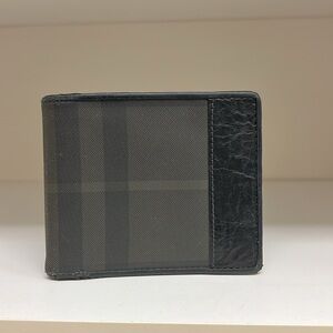 Burberry leather wallet Black Signature pattern luxury leather unisex